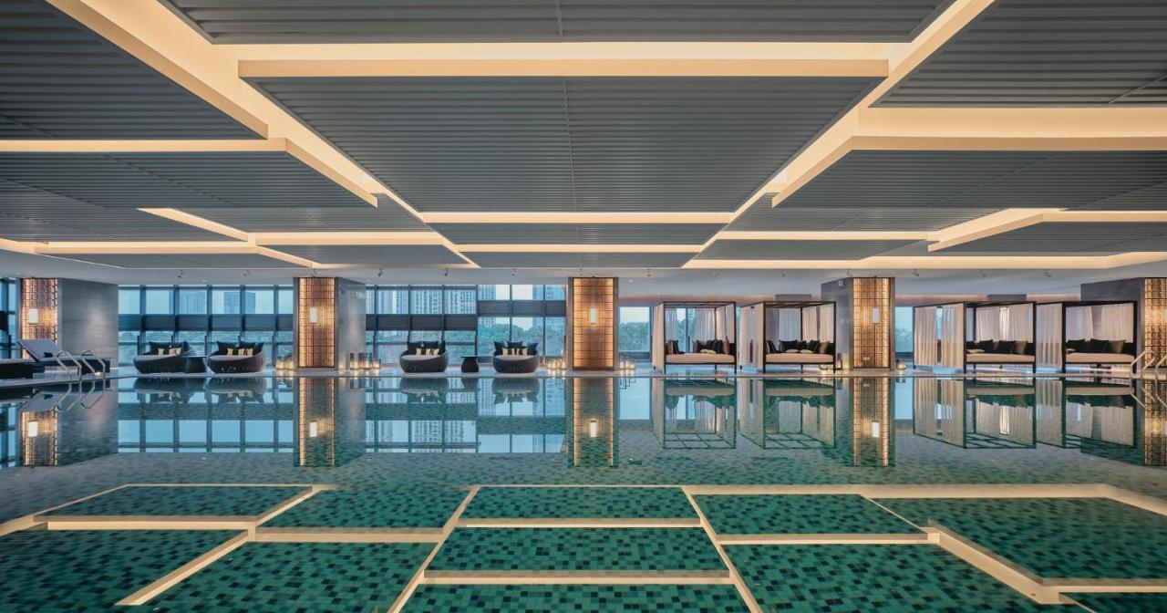 Hualuxe Kunshan Huaqiao By Ihg - F1 Racing Preferred Hotel Bagian luar foto